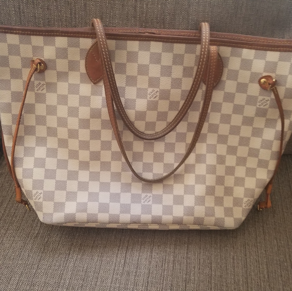 AUTHENTIC Louis Vuitton Neverfull